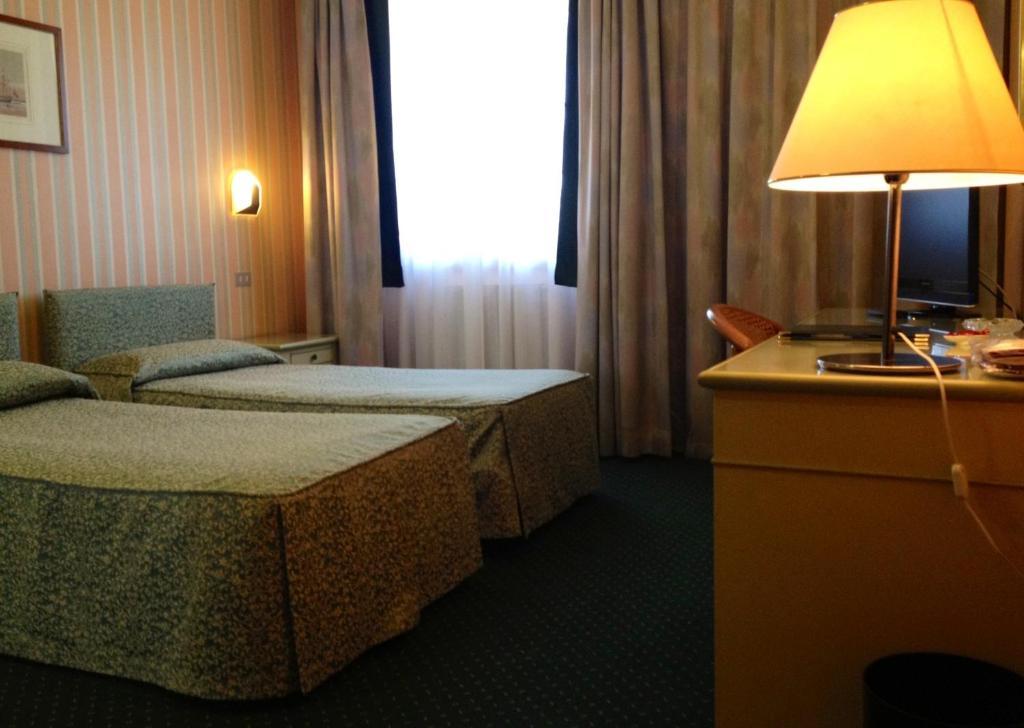 Hotel Daniel Basiano Room photo